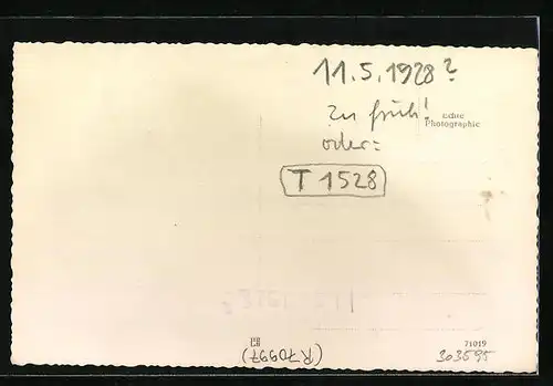 Foto-AK Automobil mit Ersatzrad