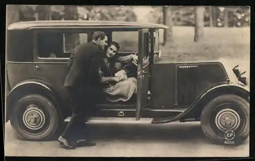 AK Er hilft Ihr beim Ausstieg aus dem Renault, Auto