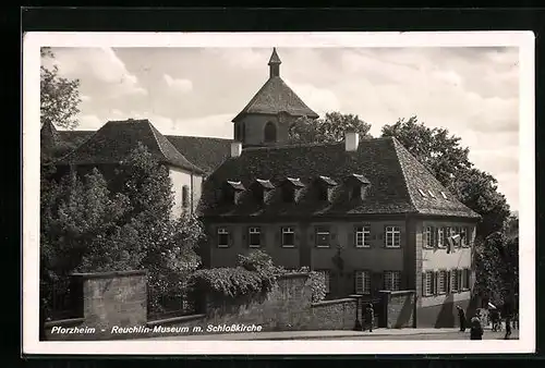 AK Pforzheim /Schwarzwald, Reuchlin-Museum mit Schlosskirche