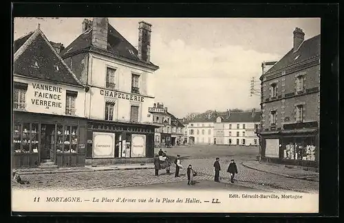 AK Mortagne, La Place d`Armes vue de la Place des Halles