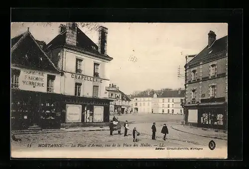 AK Mortagne, La Place d`Armes, vue de la Place des Halles