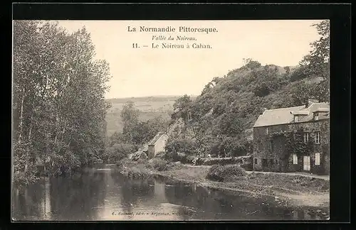 AK Cahan, Le Noireau a village