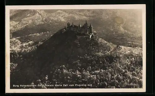 AK Bisingen, Burg Hohenzollern mit Kirchlein Maria Zell, Fliegeraufnahme