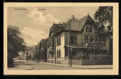 AK Neumünster, Roonstrasse mit Laterne