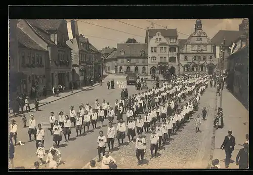 Foto-AK Rodach, Turnfest, Festmarsch auf dem Marktplatz