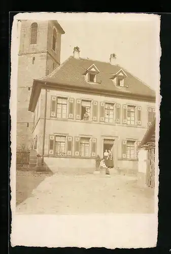 Foto-AK Seukendorf, Pfarrhaus und Kirche 1918