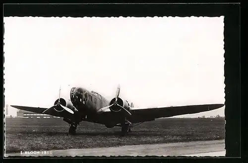 AK Flugzeug Bloch 131 am Boden
