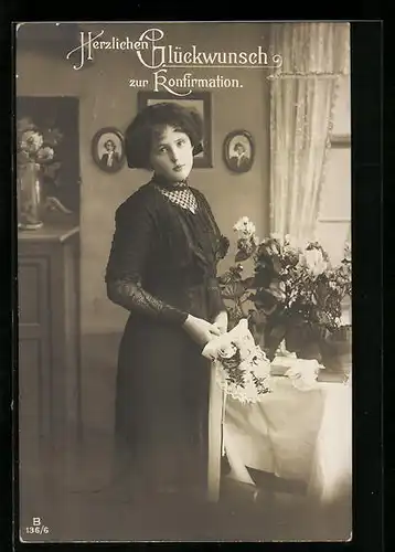 AK Junge Dame mit Blumengesteck zur Konfirmation