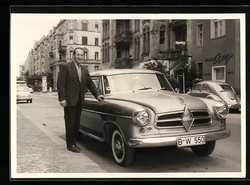 Foto-AK Auto Borgward mit Kfz-Kennzeichen B-W 550