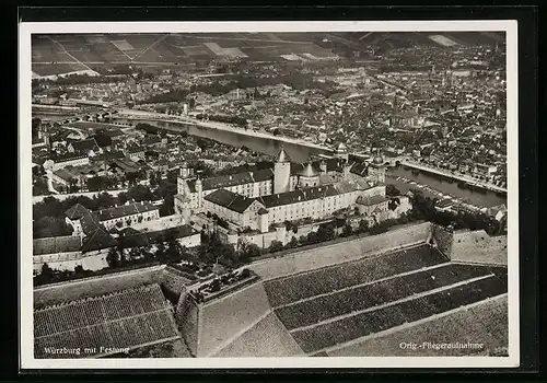 AK Würzburg, Fliegeraufnahme des Ortes mit Festung