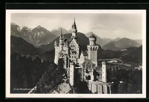 AK Burg Neuschwanstein mit Bergen