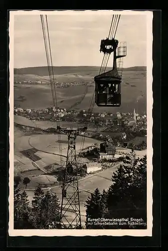 AK Oberwiesenthal /Erzgeb., Teilansicht mit Schwebebahn zum Fichtelberg