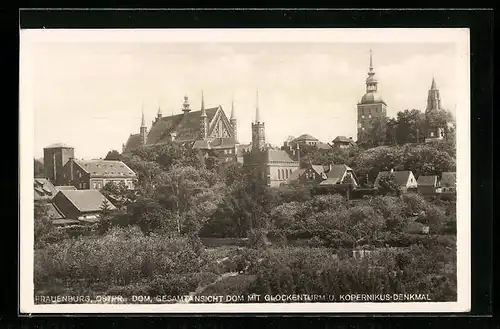 AK Frauenburg, Dom, Gesamtansicht mit Glockenturm und Kopernikus-Denkmal