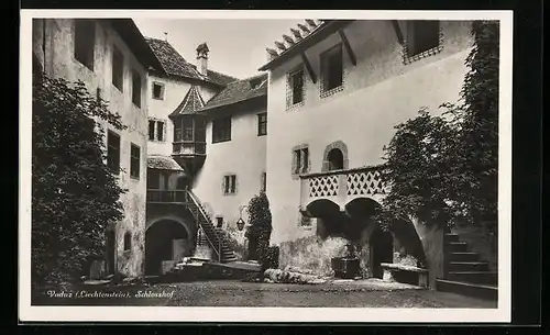 AK Vaduz, Schlosshof mit Treppe