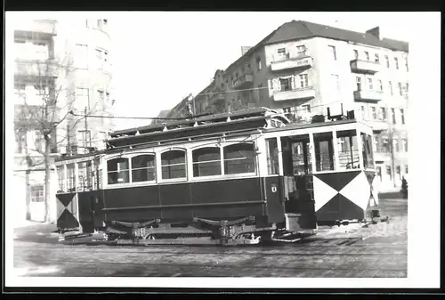 Fotografie Lossberger, Berlin, Strassenbahn-Triebwagen Nr. A 81der BVG West