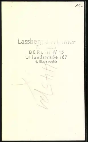 Fotografie Lassberg & Wimmer, Berlin, Motorrad-Rennfahrer mit Helm & Schutzbrille