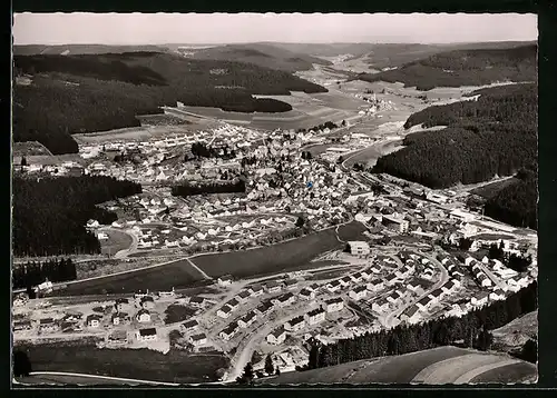 AK Furtwangen /Schwarzwald, Ortsansicht vom Flugzeug aus