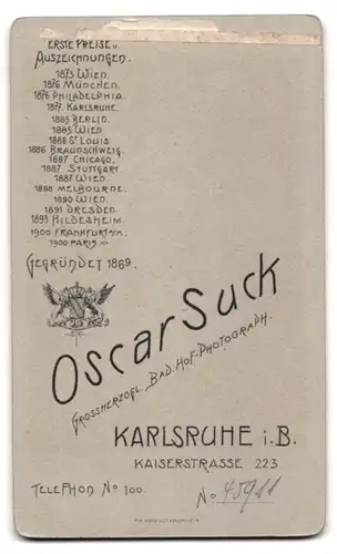 Fotografie Oscar Suck, Karlsruhe, Kaiserstr. 223, Eleganter Herr mit Zwickerbrille