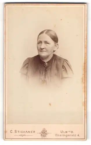 Fotografie C. Stichaner, Ulm a. D., Frau Pfarrer Pauline Klein geb. Bürger