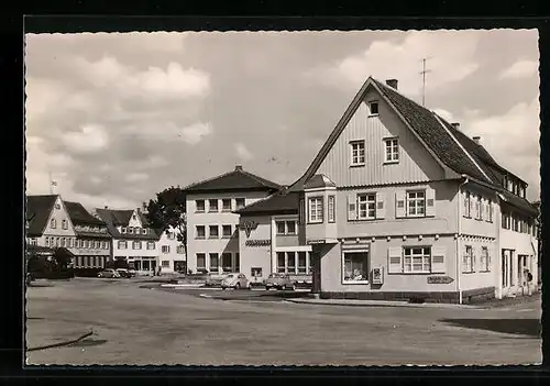 AK Waiblingen, Strassenpartie mit Leihbücherei und Volksbank