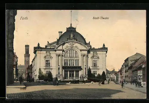 AK Fürth i. B., Stadt-Theater mit Turm, Strassenpartie