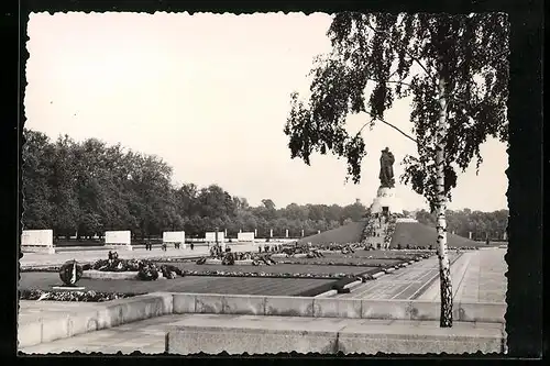 AK Berlin-Treptow, Sowjetisches Ehrenmal