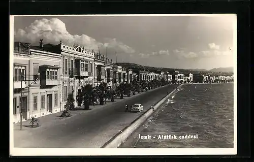 AK Izmir, Atatürk caddesi