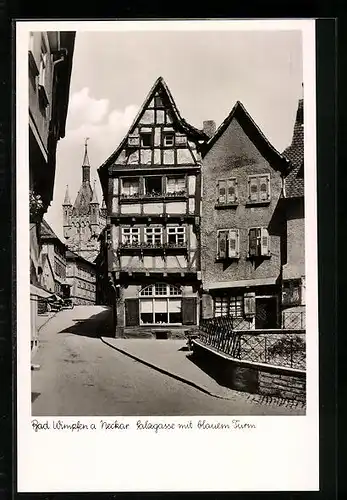 AK Bad Wimpfen a. Neckar, Strasse Salzgasse mit blauem Turm