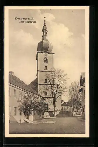 AK Konnersreuth, Arzbergerstrasse mit Kirche