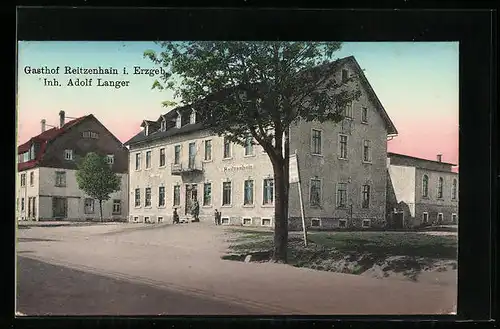 AK Reitzenhain /Erzgeb., Gasthof Reitzenhain A. Langer, Strassenansicht