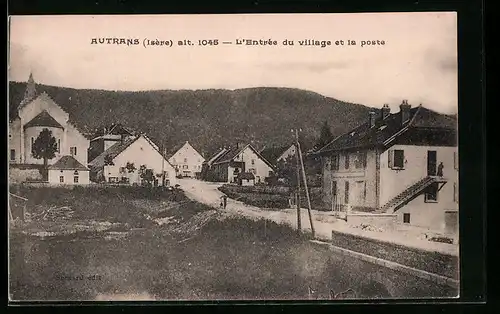 AK Autrans, L`Entrée du Village et la Poste