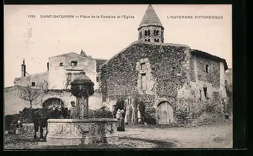 AK Saint-Saturnin, Place de la Fontaine et l`Eglise