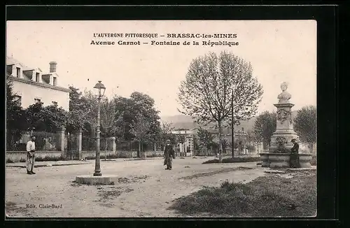 AK Brassac-les-Mines, Avenue Carnot, Fontaine de la République