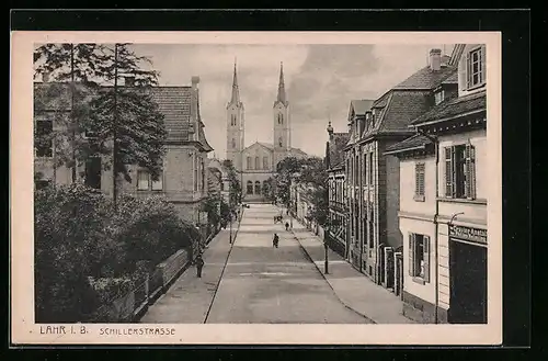 AK Lahr i. B., Schillerstrasse mit Kirche