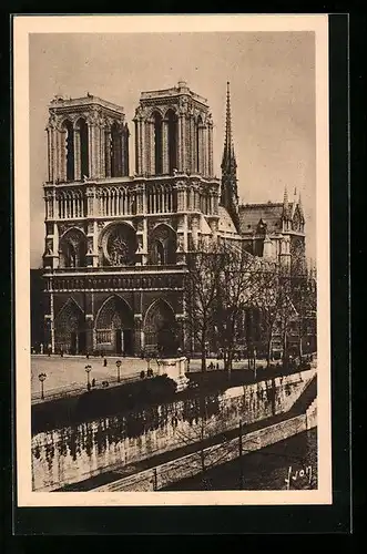 AK Paris, Cathédrale Notre-Dame, Blick von der Brücke aus