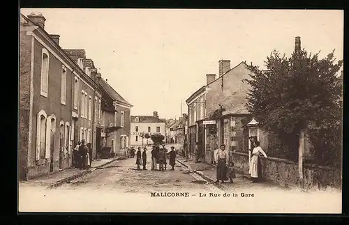 AK Malicorne, La Rue de la Gare