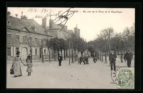 AK Mamers, Un coin de la Place de la République