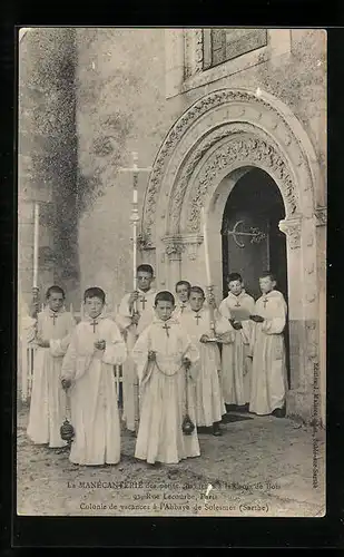 AK Solesmes, La Manécanterie des petits chanteurs à la Croix de Bois