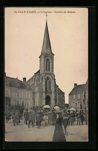 AK St-Jean-d`Assé, l`Église, Sortie de Messe