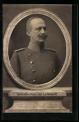 AK Generalleutnant Erich Ludendorff mit Blick zur Seite