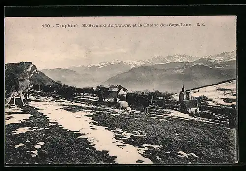 AK Saint-Bernard-du-Touvet, Vue générale et la Chaine des Sept-Laux