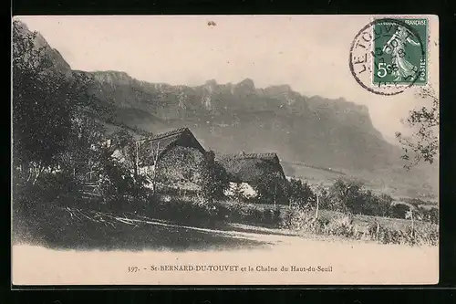 AK Saint-Bernard-du-Touvet, Vue générale et la Chaine du Haut-de-Seuil