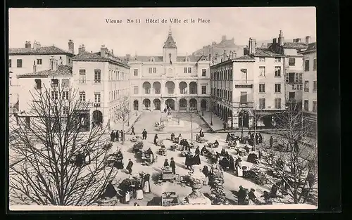 AK Vienne, Hotel de Ville et la Place