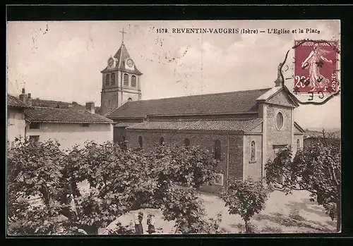 AK Reventin-Vaugris, L`Eglise et la Place