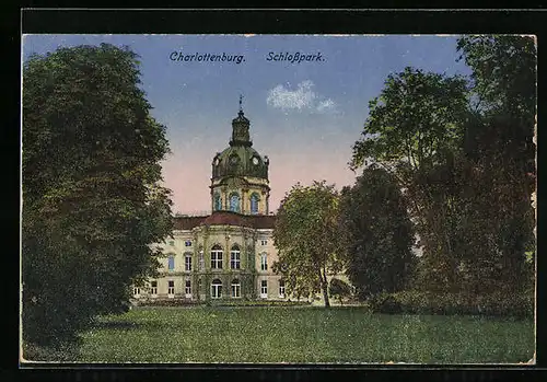 AK Berlin-Charlottenburg, Schlosspark, Blick zum Schloss