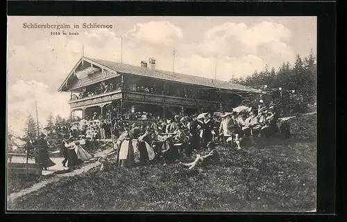 AK Schliersee, Gasthaus auf der Schliersbergalm mit Gästen