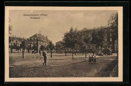 AK Kaiserslautern /Pfalz, Partie am Marktplatz