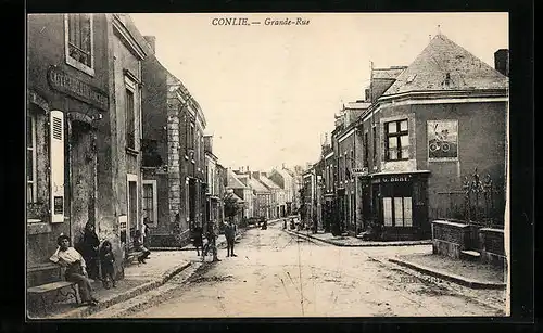 AK Conlie, Grande-Rue