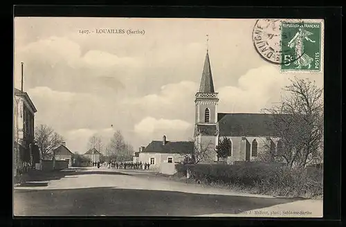AK Louailles, Strassenpartie mit Kirche