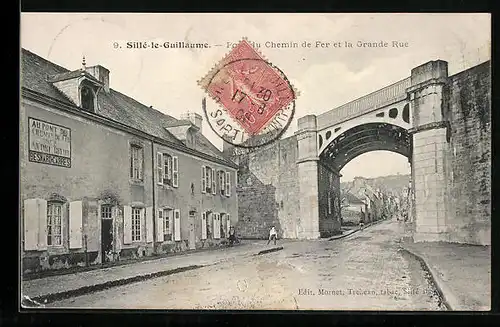 AK Sillé-le-Guillaume, Pont du Chemin de Fer et la Grande Rue